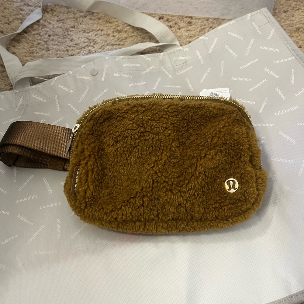 Lululemon fleece everywhere belt bag *burnt caramel